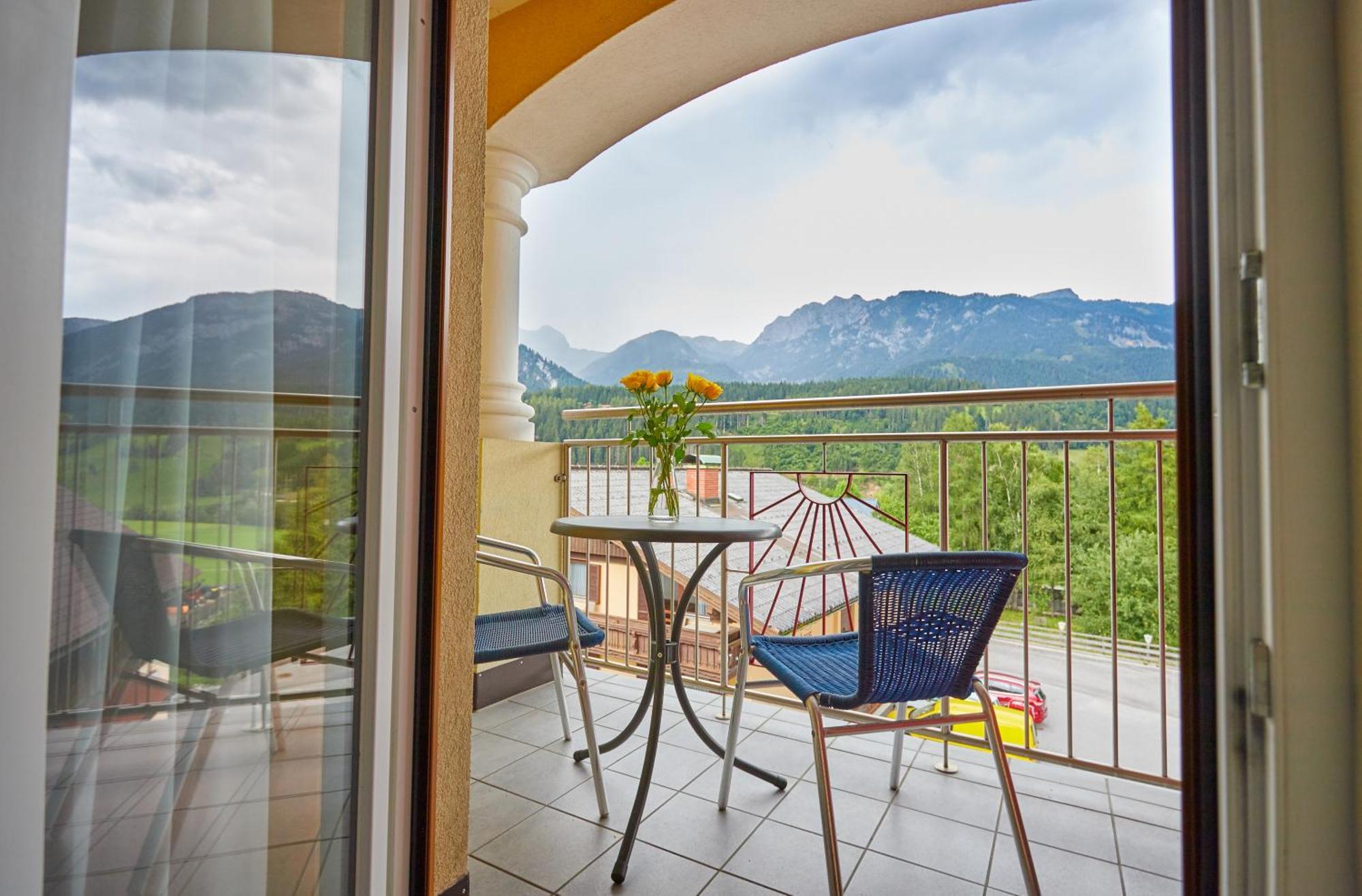 Hotel Gasthof Stenitzer Haus im Ennstal Exteriör bild
